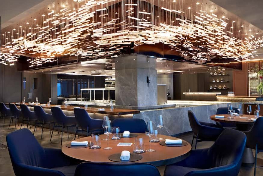 akuna-Top-10-nha-hang-tphcm-thich-hop-gap-go-doi-tac